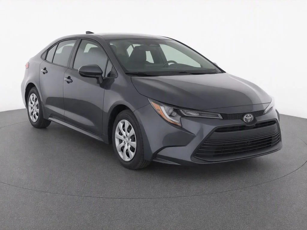 Used 2024  Toyota LE image 7
