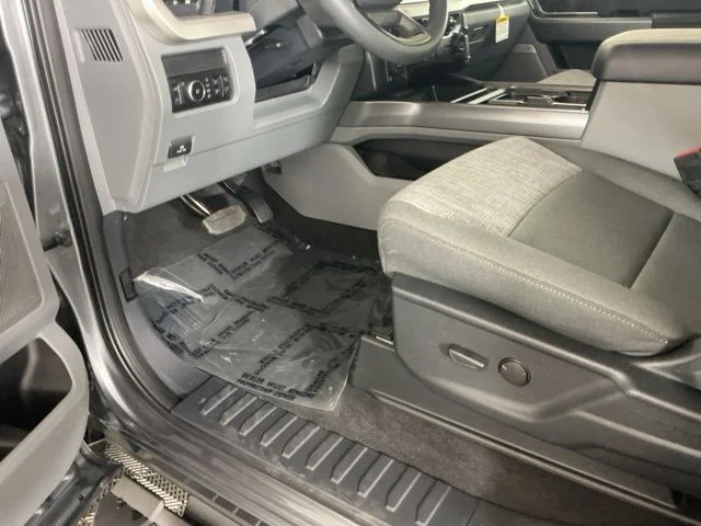 New 2026 Carbonized Gray Ford XLT image 19