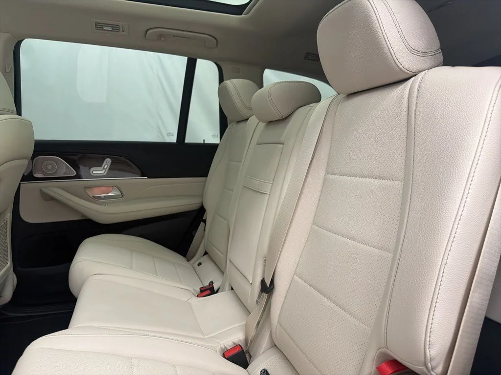 Used 2026 White Mercedes-Benz GLS 450 image 18