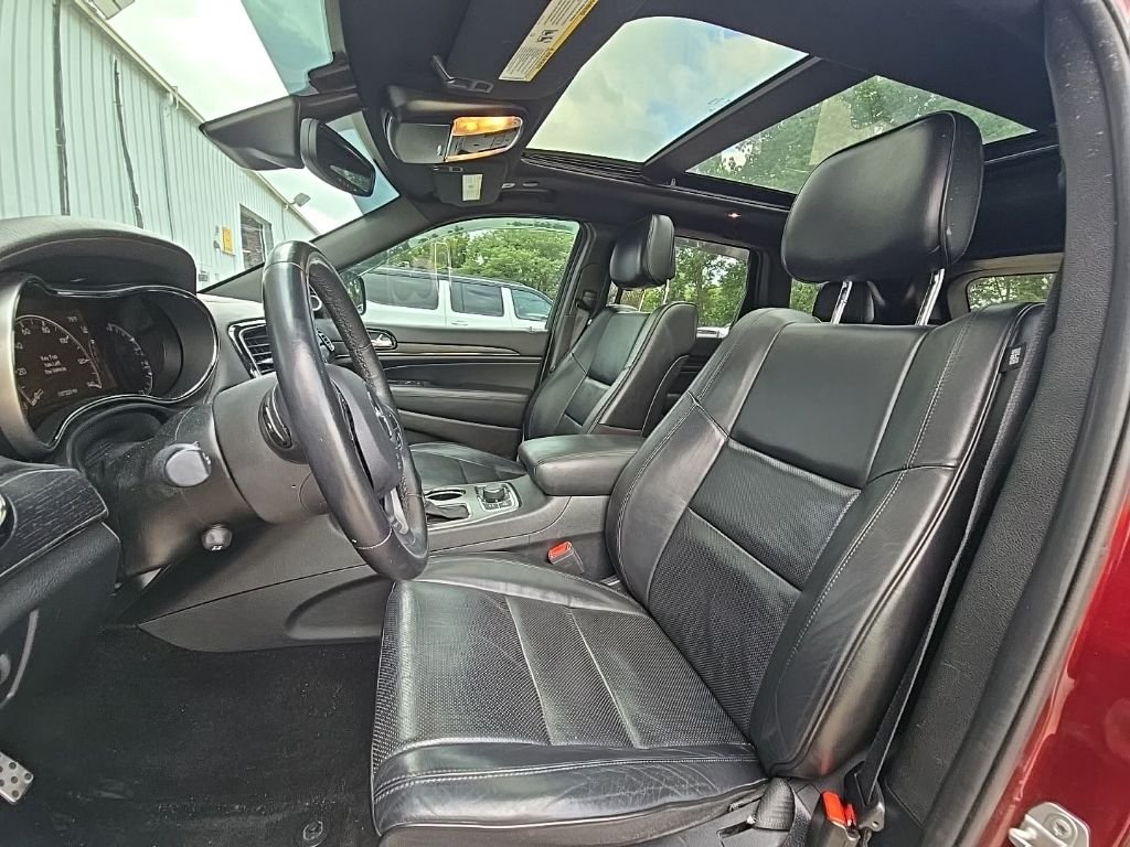 Used 2019 Red Jeep Overland image 15