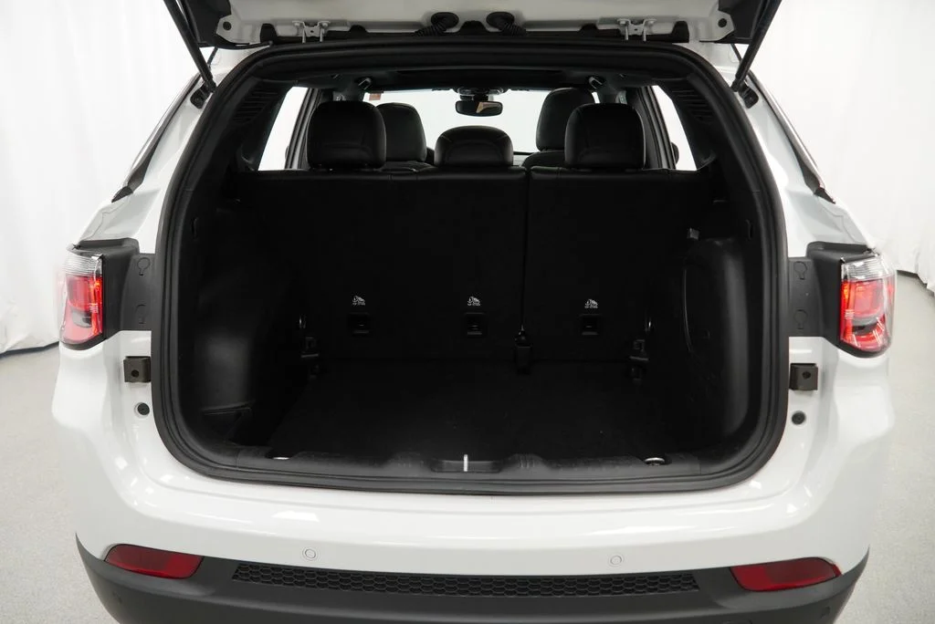 Used 2024 White Jeep Limited image 46