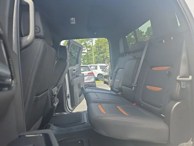 Used 2025 White GMC AT4 image 15
