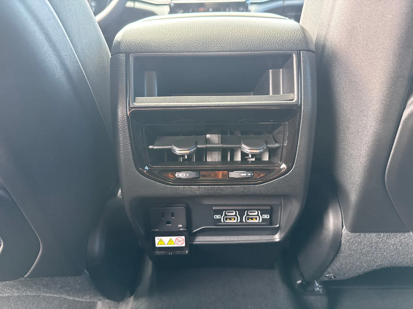 New 2026 Baltic Gray Metallic Clearcoat Jeep Laredo X image 27
