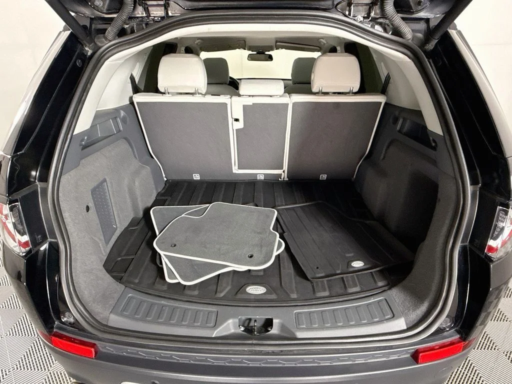 Used 2017 Black Land Rover HSE image 28