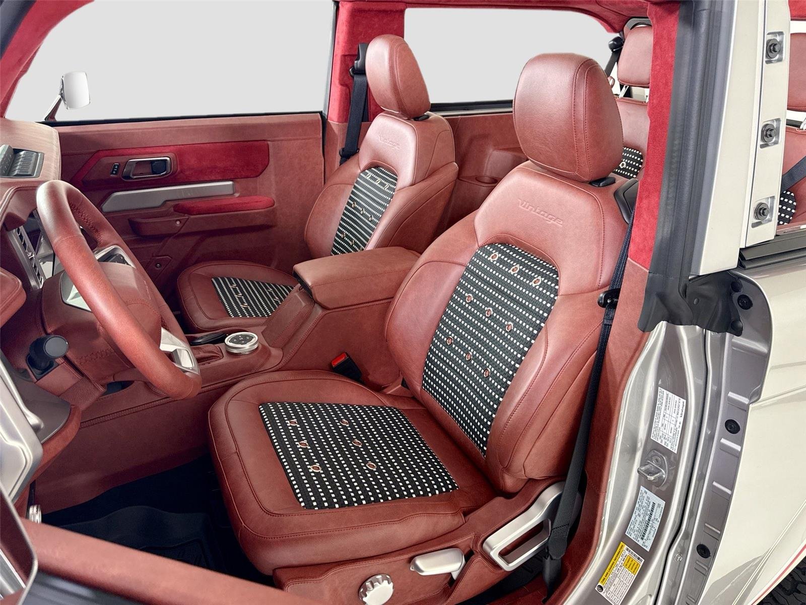 Used 2025 GT Silver Vintage Modern Twin-Turbo w/ Full Bespoke Interior image 12