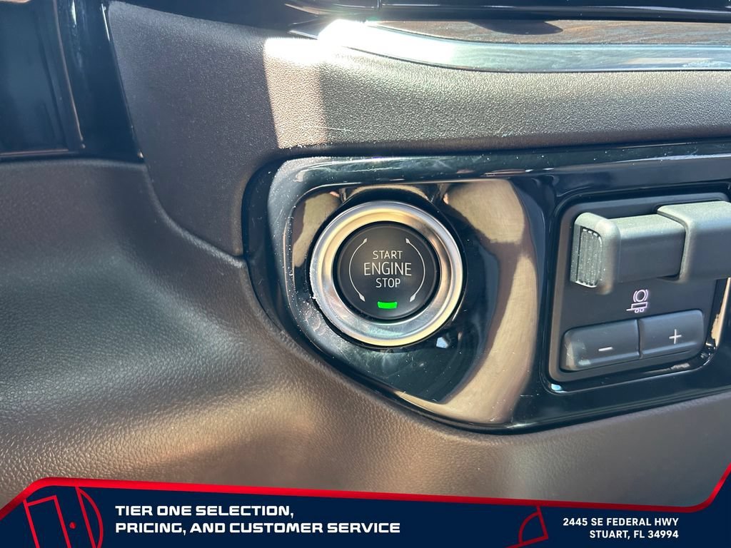 Used 2025 Sterling Metallic GMC SLT image 24