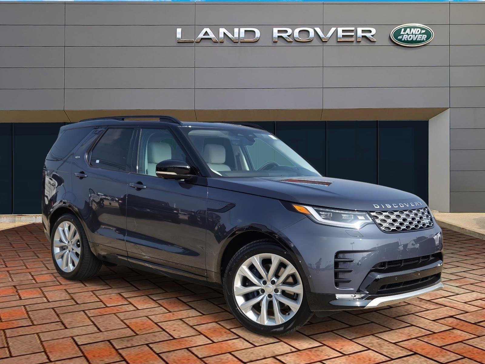 2026 Land Rover Discovery Gemini Edition