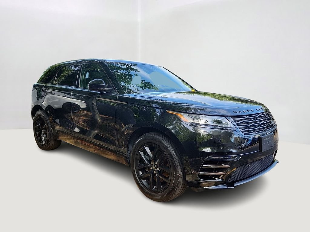 Certified Used 2024 Santorini Black Metallic Land Rover Dynamic SE image 3