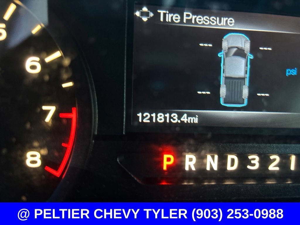 Used 2015  Ford XL image 21