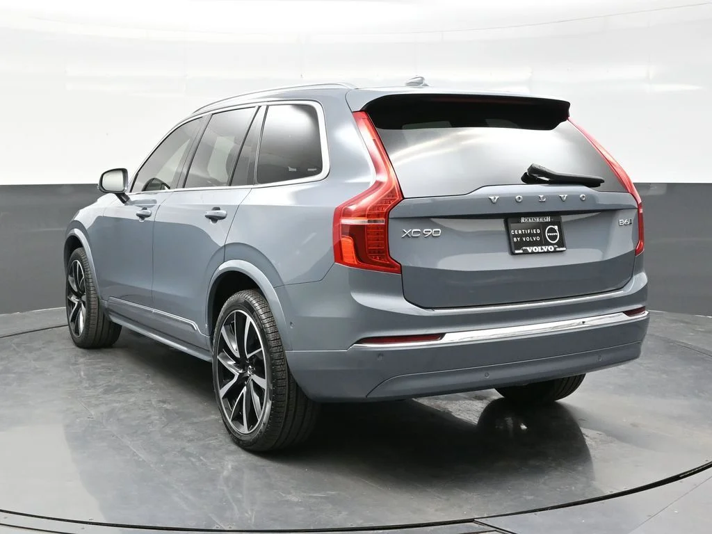 Certified Used 2023 Thunder Grey Volvo Plus image 5