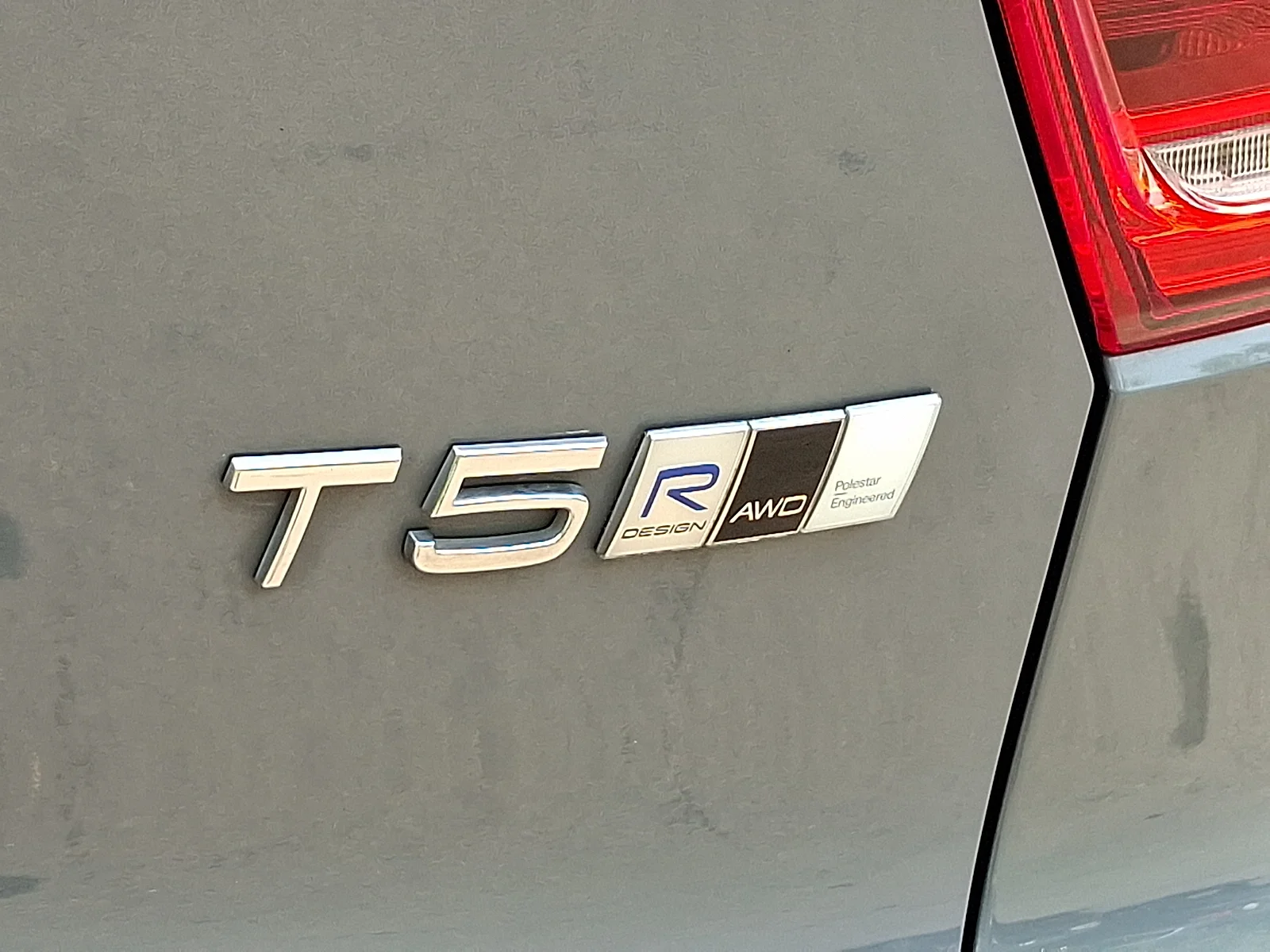 Used 2020 Bursting Blue Metallic - 720 Volvo T5 R-Design image 30