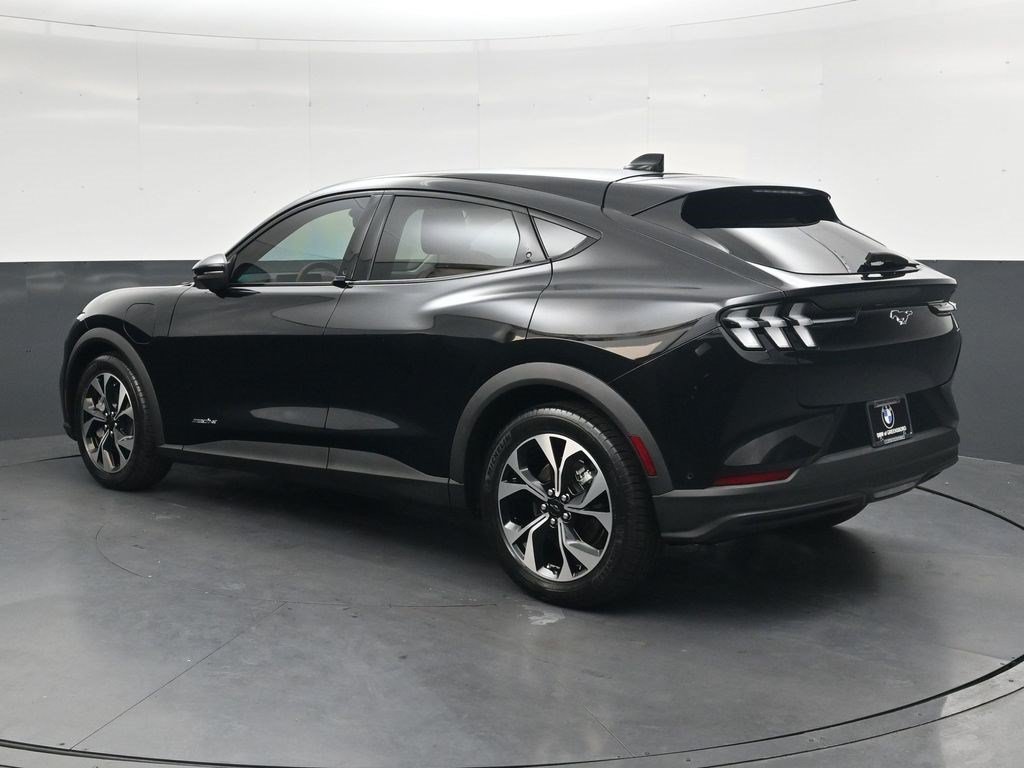 Used 2024 Shadow Black Ford Select image 6