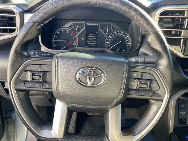 Used 2025 Green Toyota SR5 image 39
