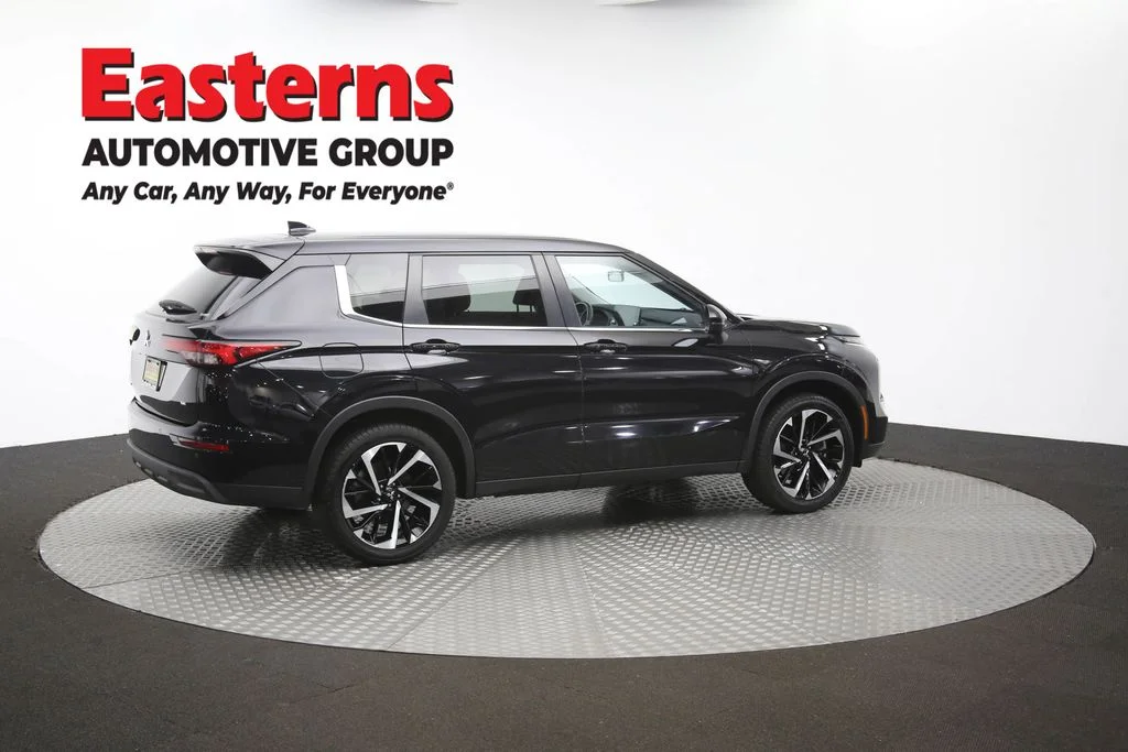 Used 2024 Black Mitsubishi SE image 42