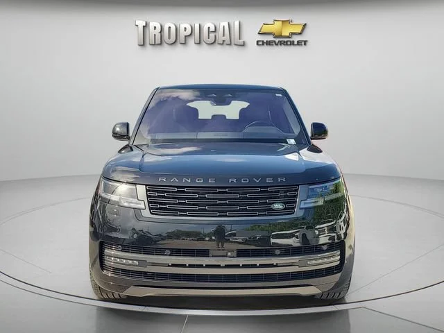 Used 2023 Black Land Rover SE image 8