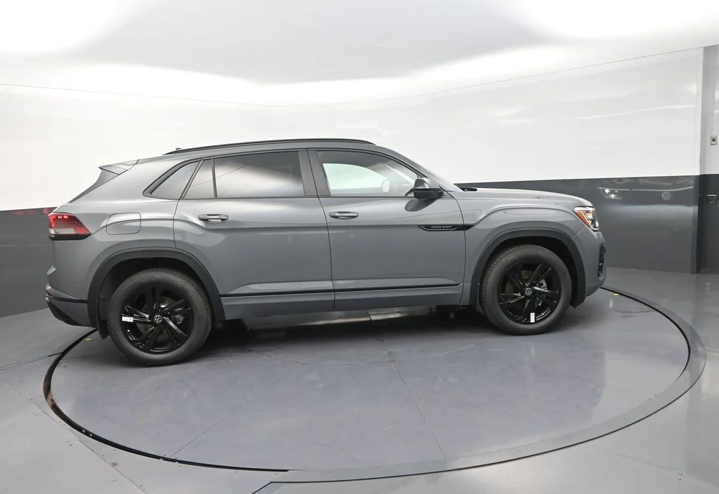 New 2026  Volkswagen 2.0T SEL R-Line Black image 12