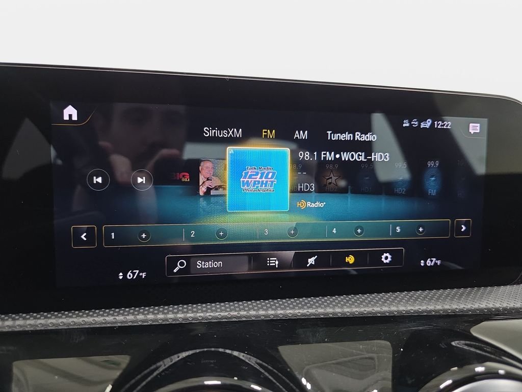 Used 2022 Black Mercedes-Benz CLA 250 image 20