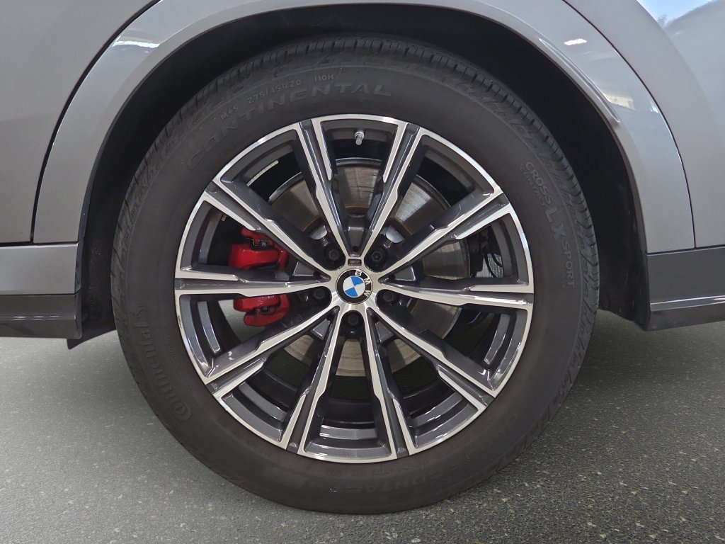 Used 2024 Skyscraper Gray Metallic BMW xDrive40i image 32