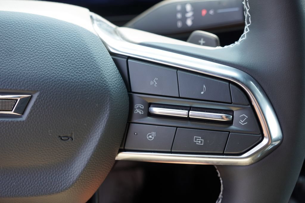 2027 Chevrolet Traverse LT - Photo 18