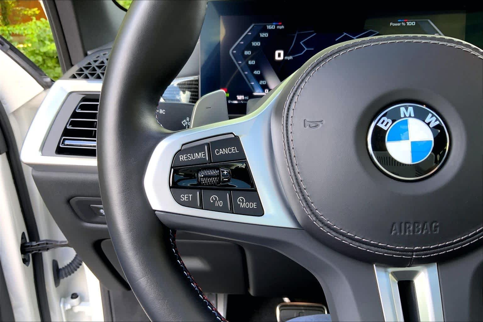 Used 2024 Alpine White BMW M60i image 23