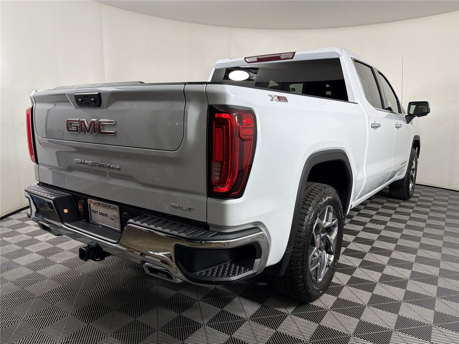 2026 GMC Sierra 1500 SLT - Photo 6