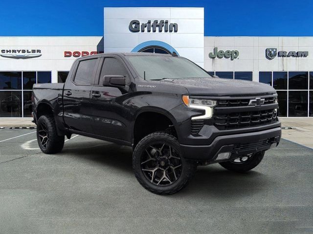 Used 2023 Gray Chevrolet RST image 2