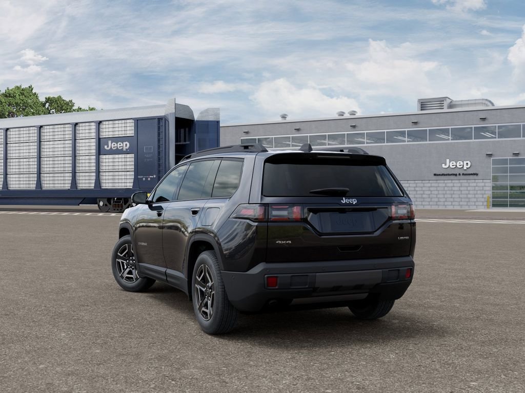 New 2026 Diamond Black Crystal Pearl-Coat Exterior Paint Jeep Limited image 3
