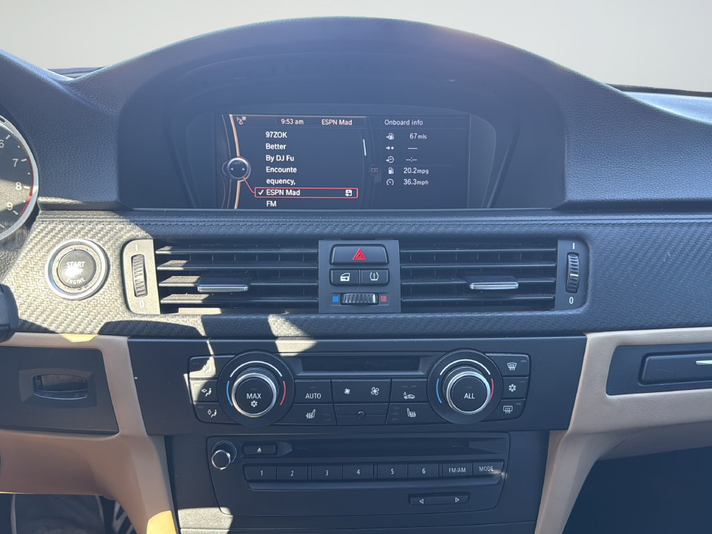 Used 2011  BMW Base image 24