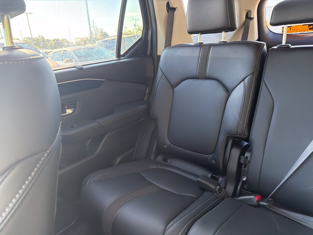 Used 2025 Lunar Silver Metallic Honda EX-L image 18
