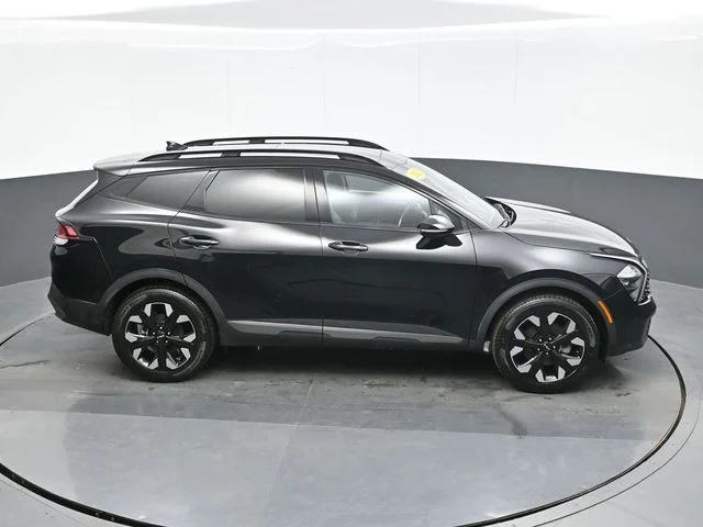 Used 2023 Black Kia X-Line image 16