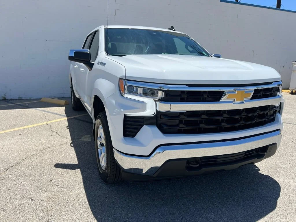 New 2026 Summit White Chevrolet LT image 8