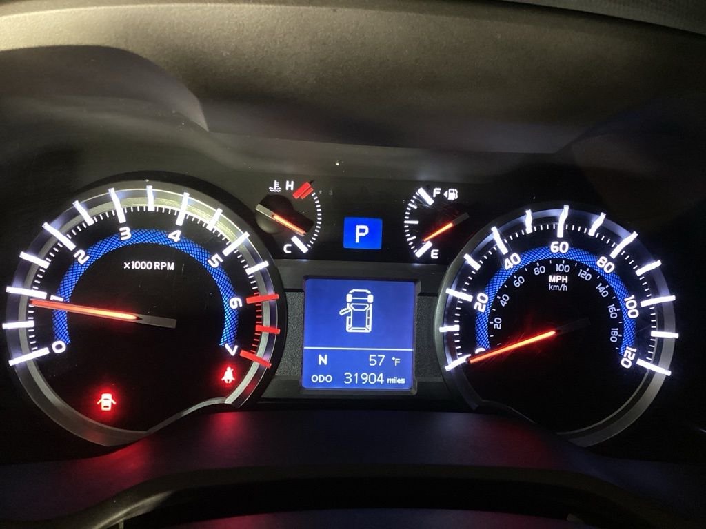 Used 2018 White Toyota SR5 Premium image 13