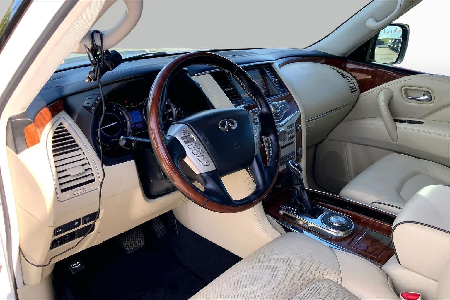 Used 2019 Moonstone White INFINITI LUXE image 18