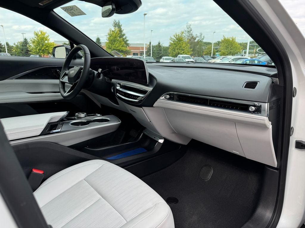 Used 2024 Crystal White Cadillac Sport image 35