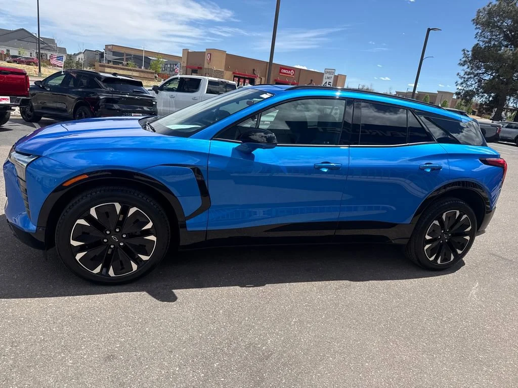 Used 2025 Chevrolet Blazer EV RS with VIN 3GNKDJRJ2SS108475 for sale in Lakewood, CO