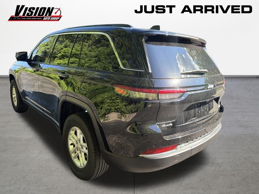 Used 2025 Black Jeep Laredo image 6