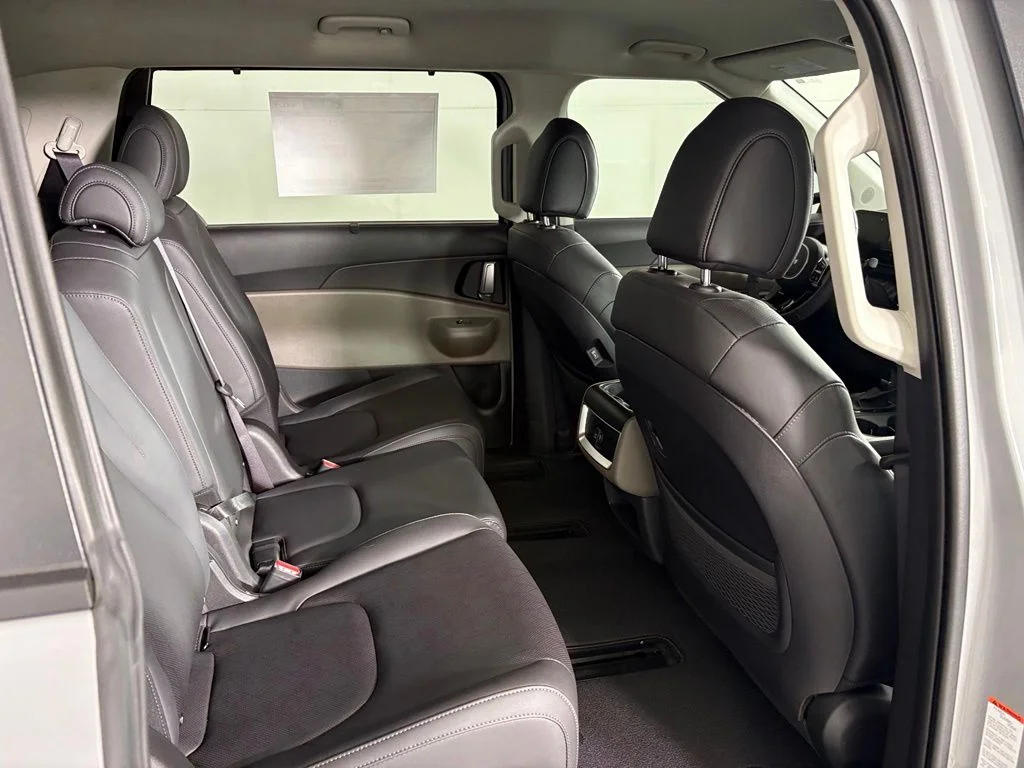 New 2026 Ceramic Silver Kia EX image 46