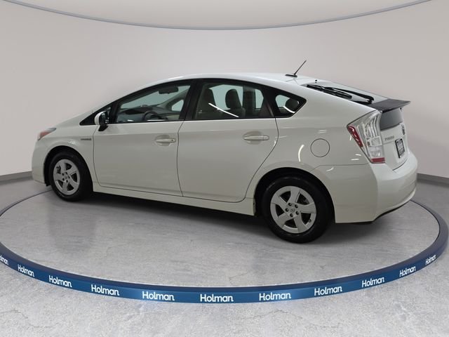 Used 2010 White Toyota II image 8