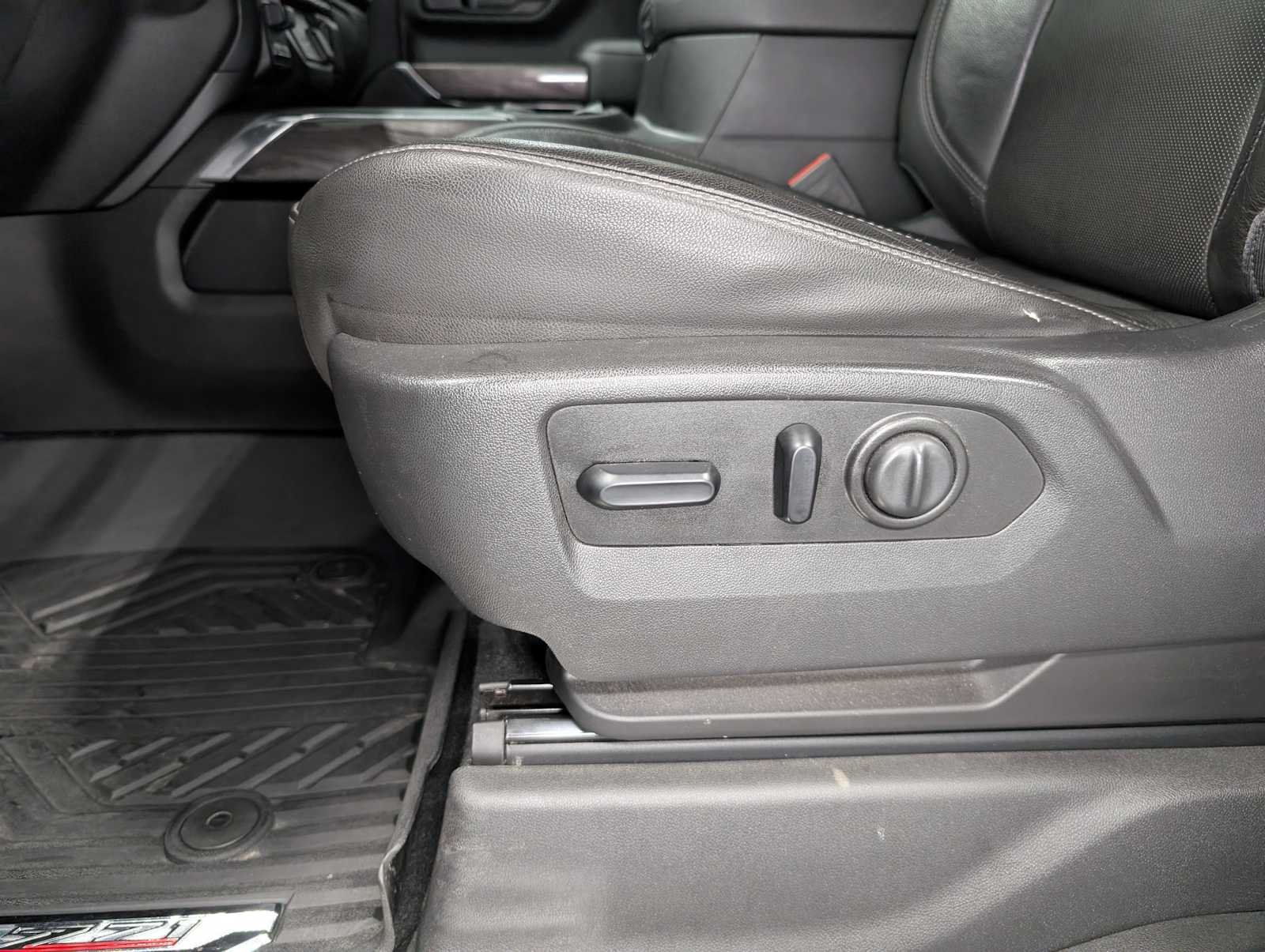 Used 2020 Shadow Gray Metallic Chevrolet LTZ image 36