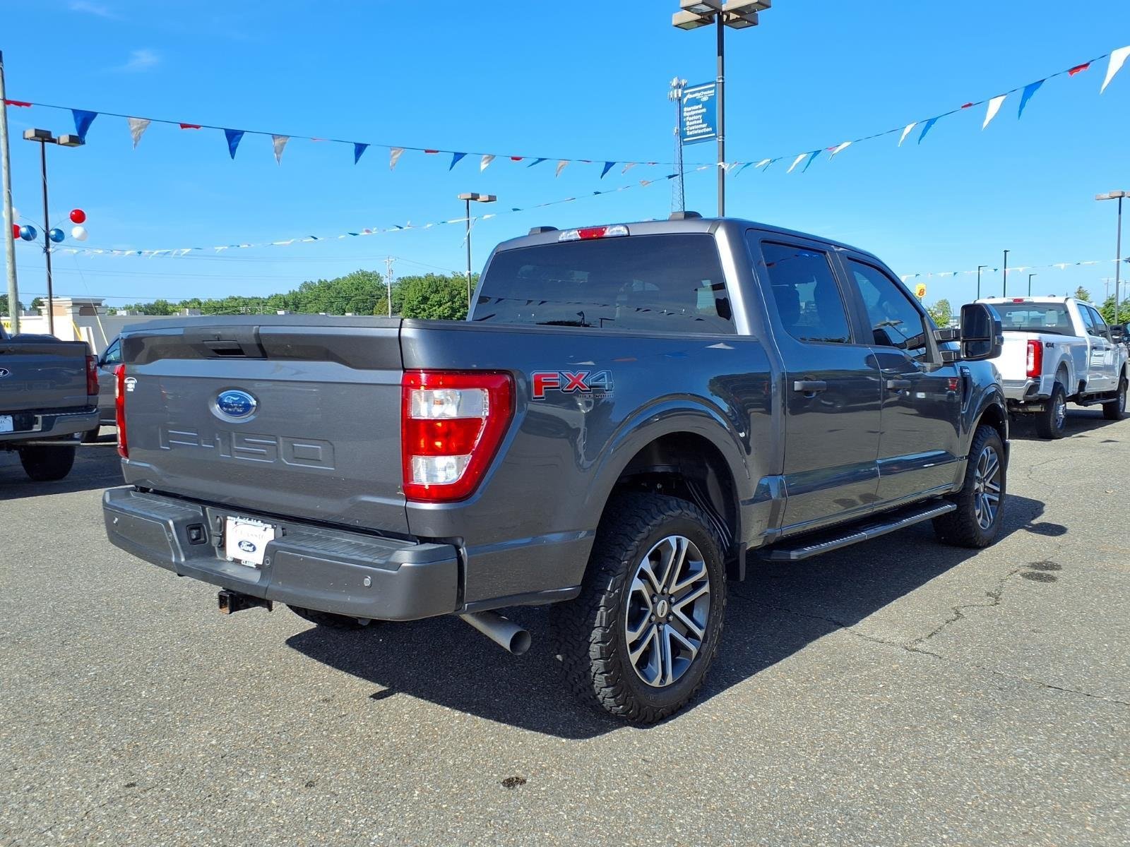 Used 2022 Gray Ford XL image 2