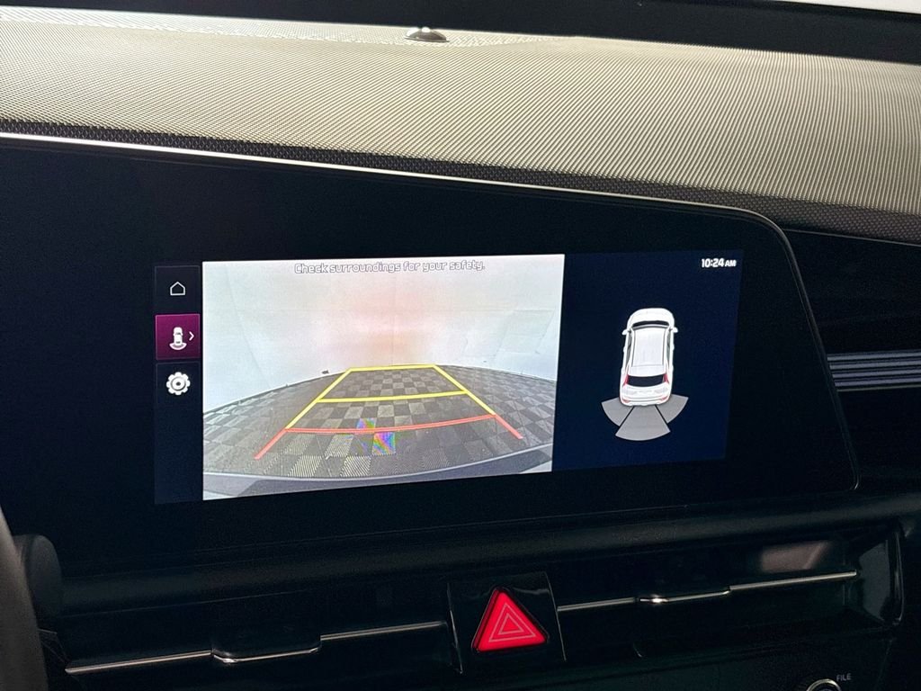 Used 2024 Gray Kia Wind image 17