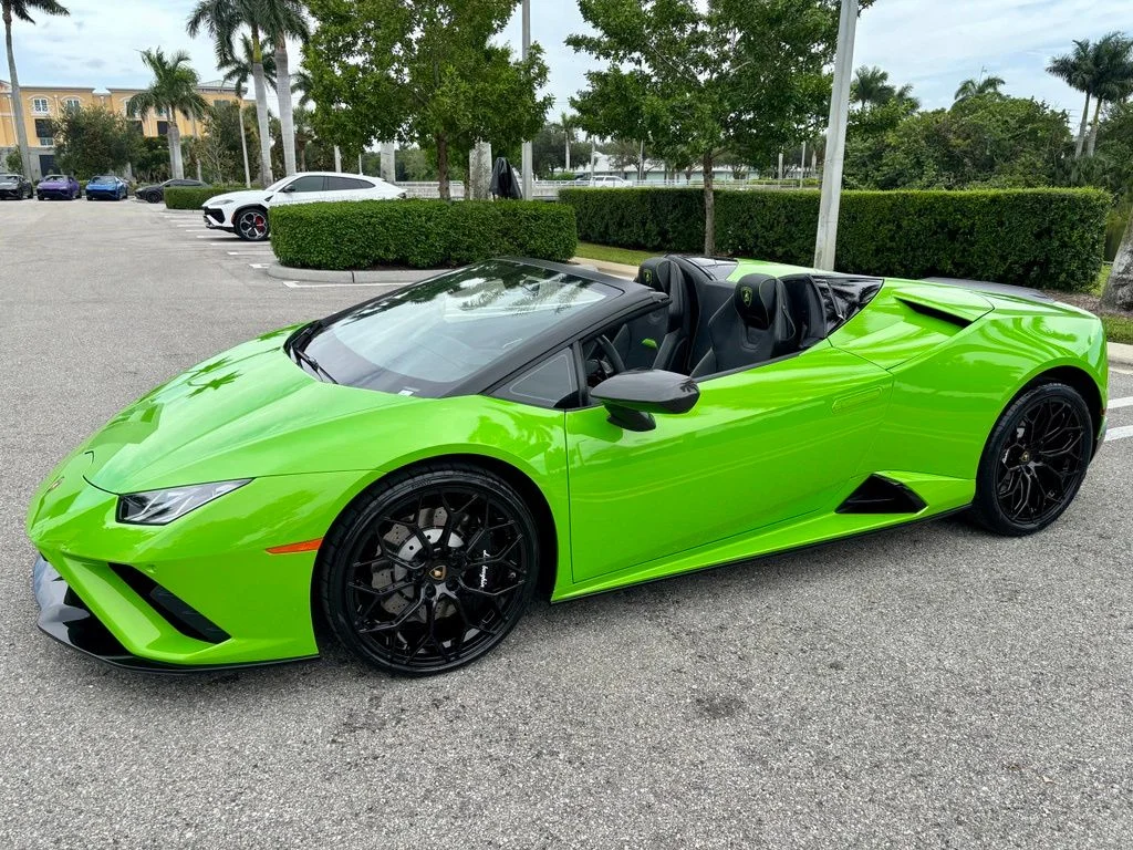 Used 2021 Verde Mantis Pearl Lamborghini  image 13