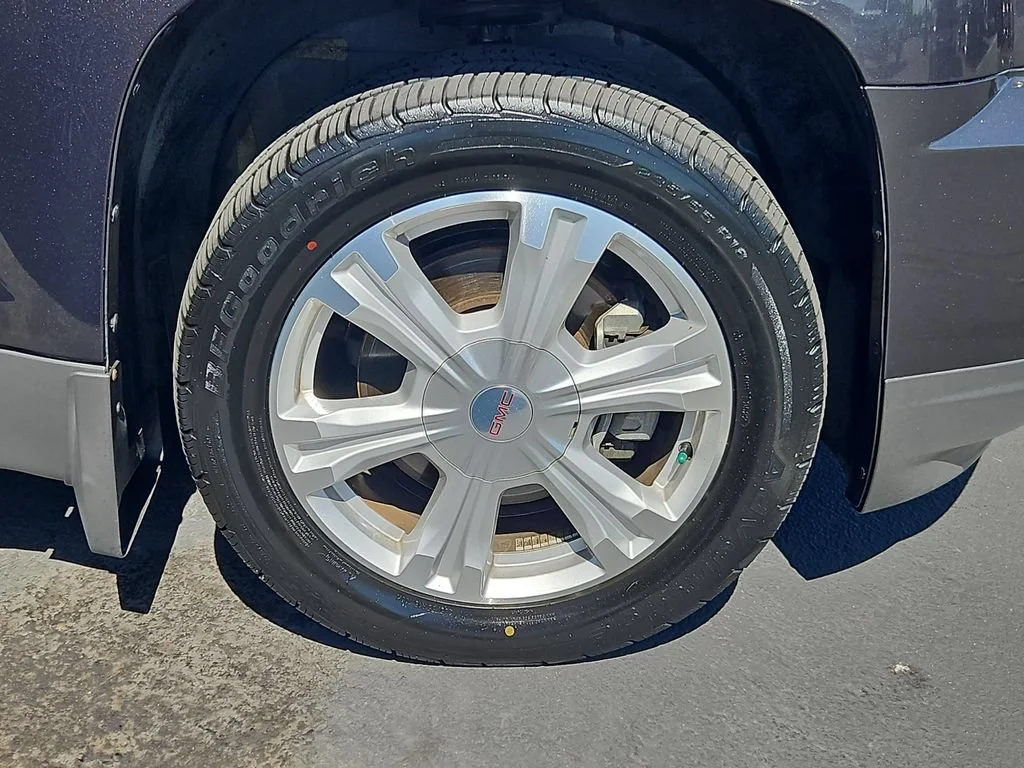 Used 2016 IRIDIUM METALLIC GMC SLT image 29