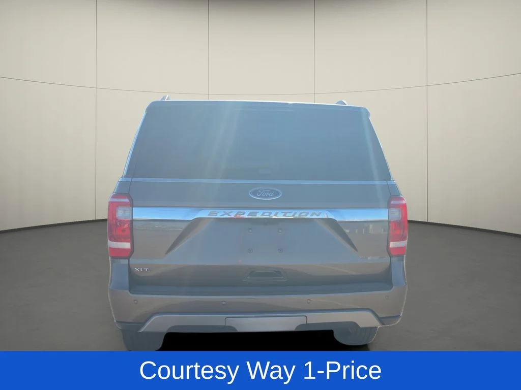 Used 2018 Gray Ford XLT image 8