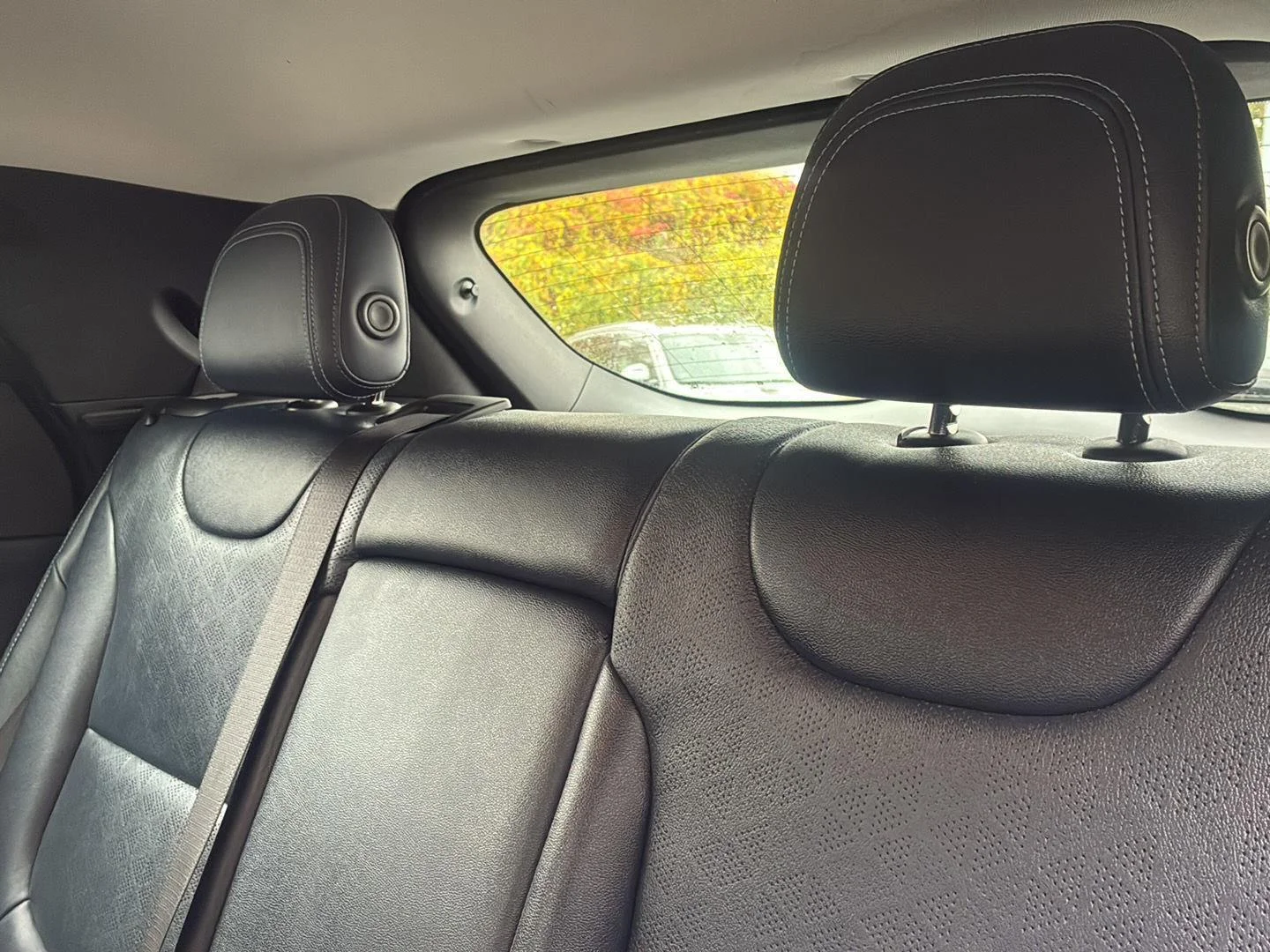 Used 2022 Gray Ghost Metallic Chevrolet Premier image 23