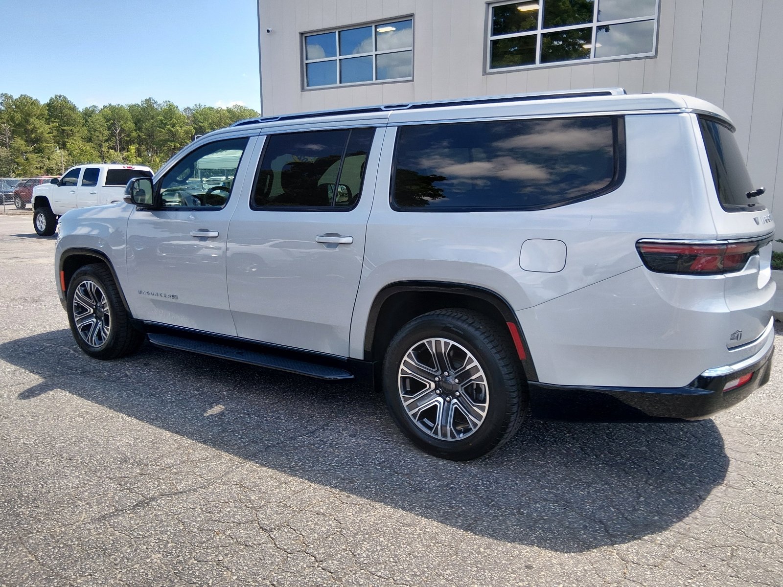 Certified Used 2024 Silver Zynith Jeep Series II image 5