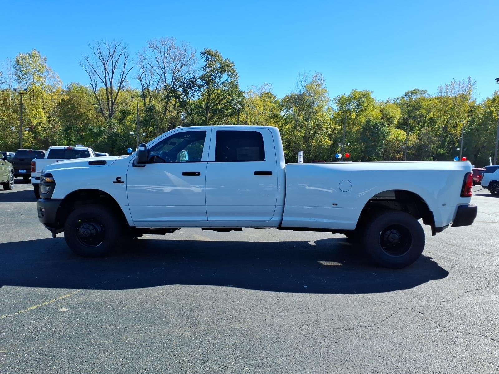 New 2027 Bright White Clear-Coat Exterior Paint RAM Tradesman image 4