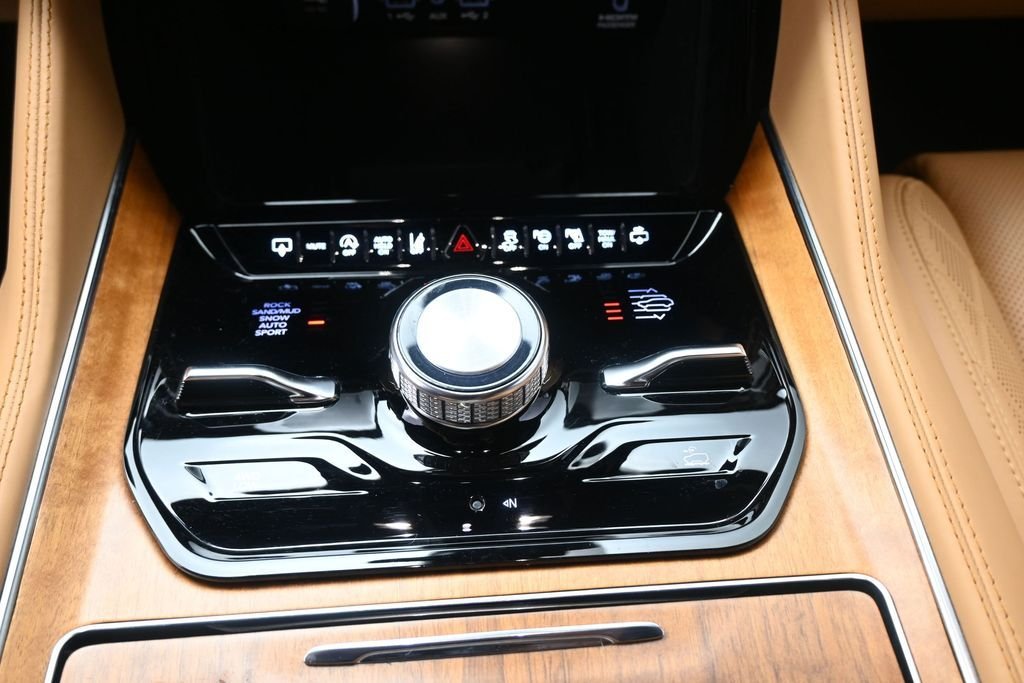 Used 2023 Black Jeep Series III image 4