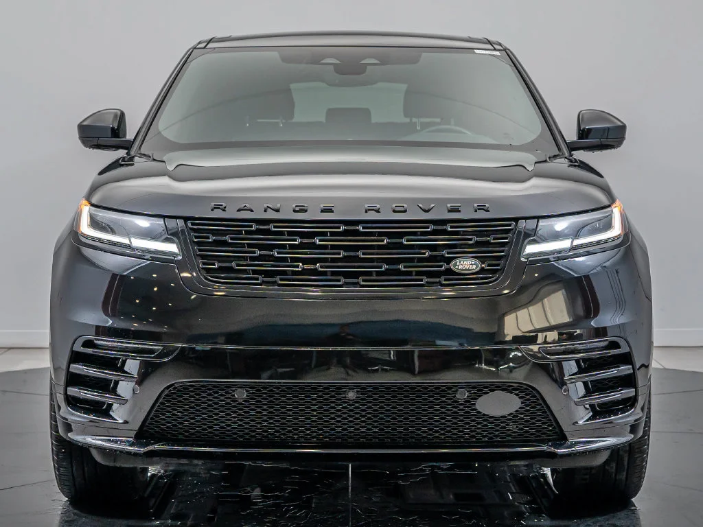 Used 2024 Santorini Black Metallic Land Rover Dynamic SE image 2