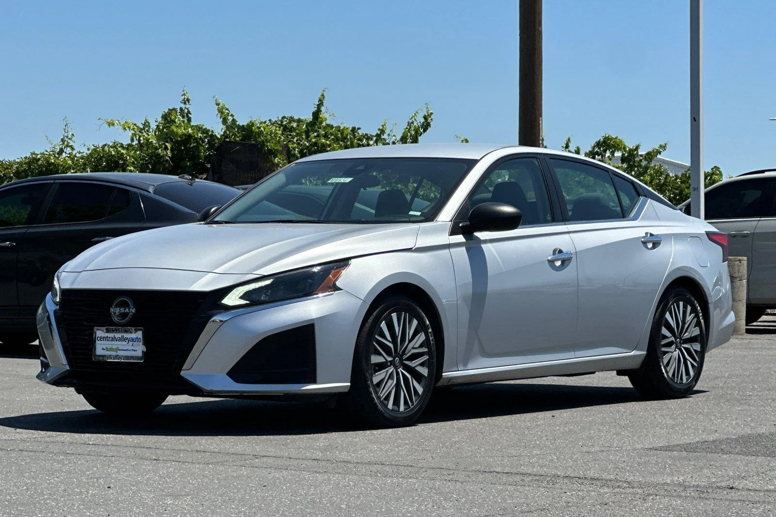 Used 2024 Brilliant Silver Metallic Nissan 2.5 SV image 8